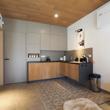 Chaleyott Mountain Apartment *